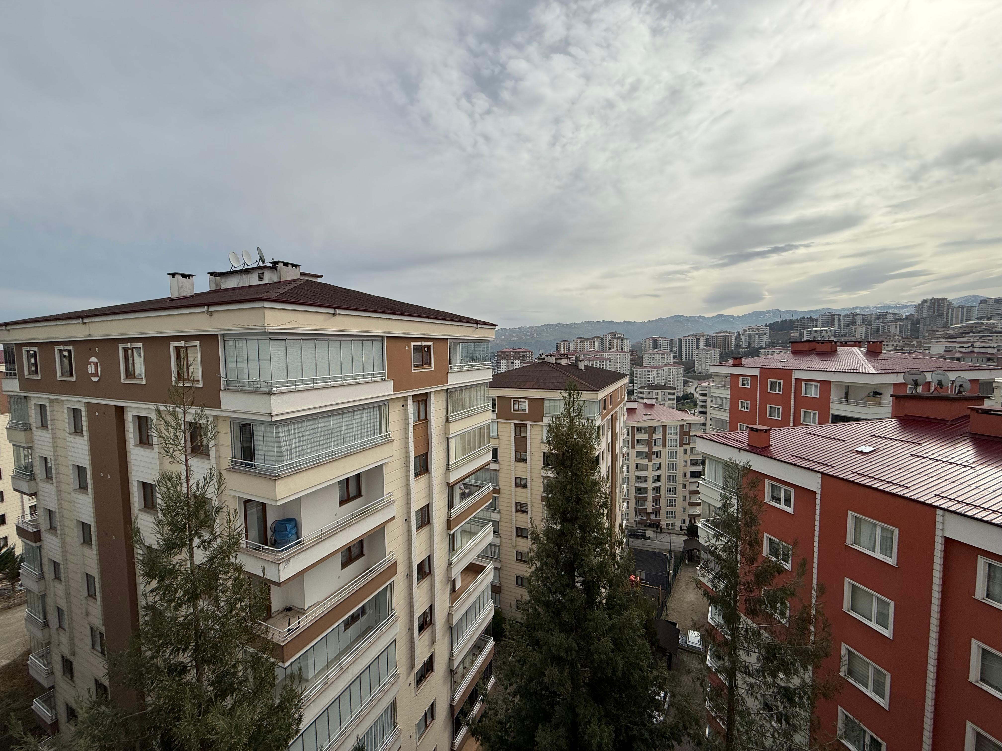 ÇUKURÇAYIR'DA 3+1 KİRALIK DAİRE